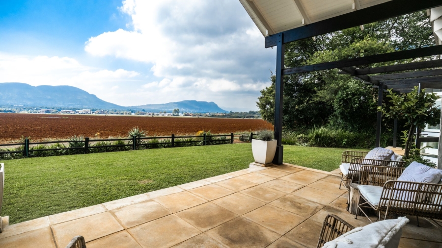 4 Bedroom Property for Sale in The Coves North West